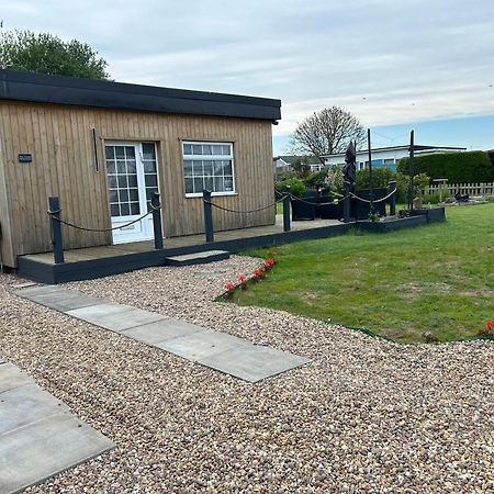 The Chalet By Hip Haus Humberston Exterior foto