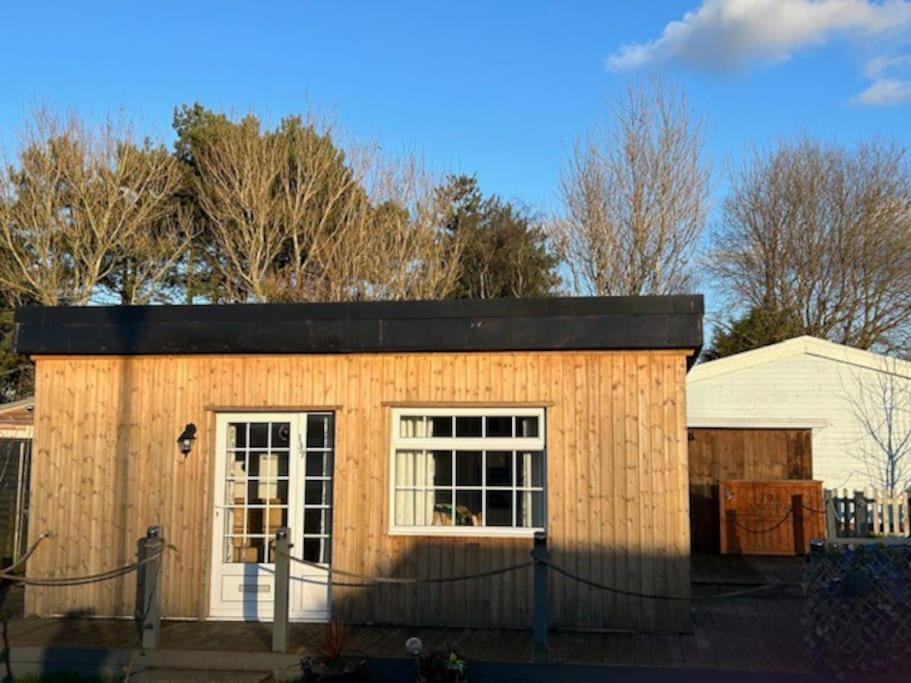 The Chalet By Hip Haus Humberston Exterior foto